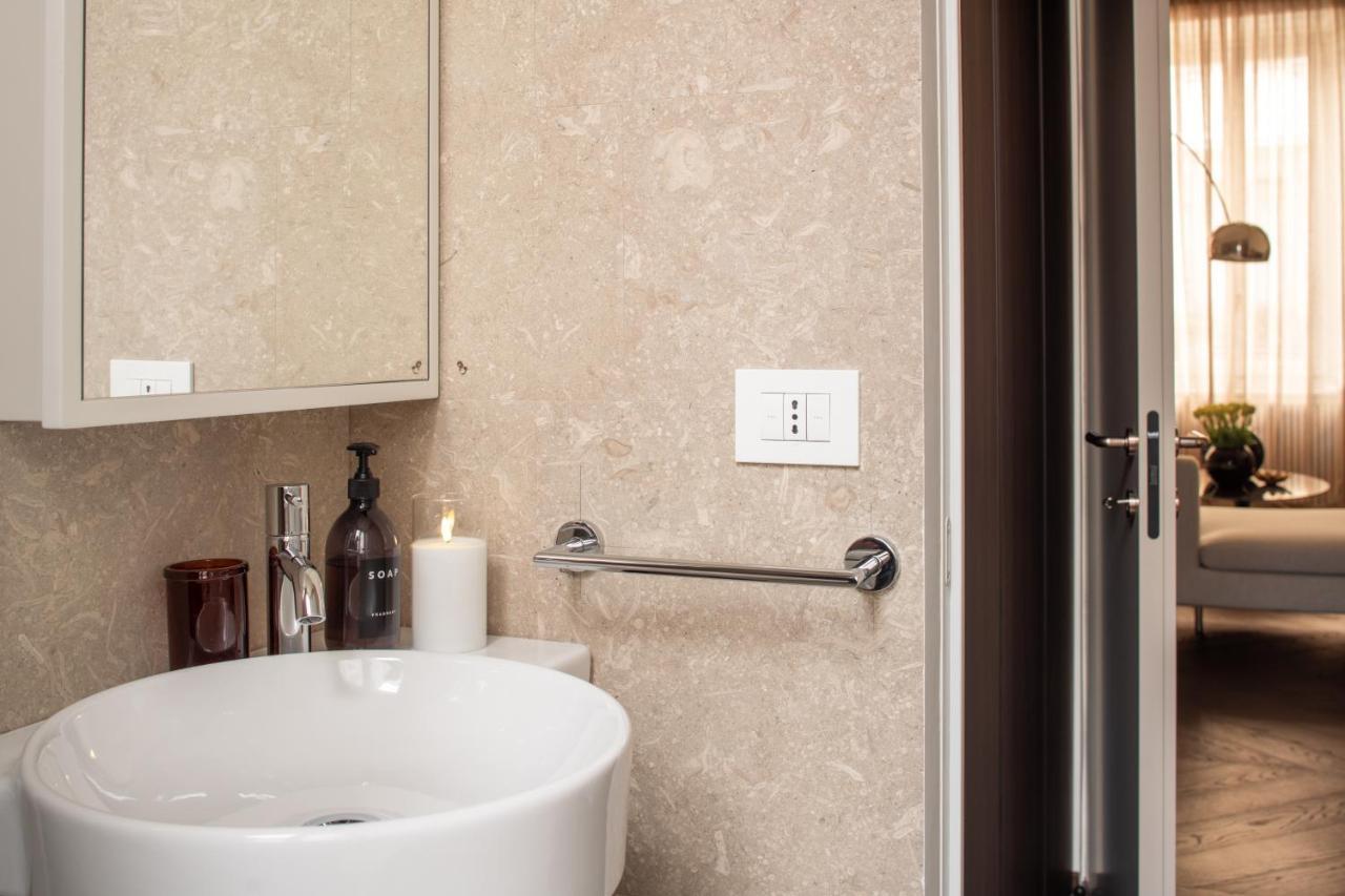Sant'Ambrogio Luxury Apartment R&R Milano Eksteriør billede